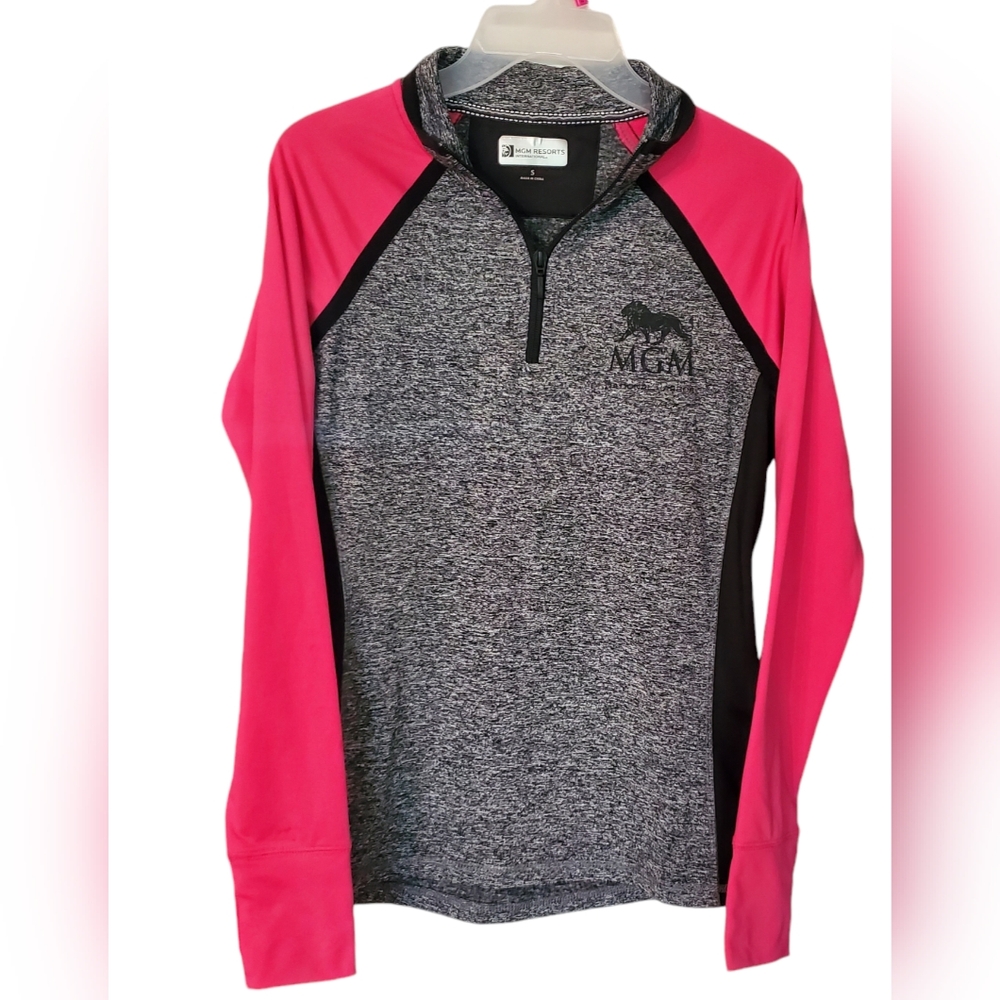 MGM Resort International Womens Hot Pink & Black Long Sleeve SMALL Dri-Fit Shirt
